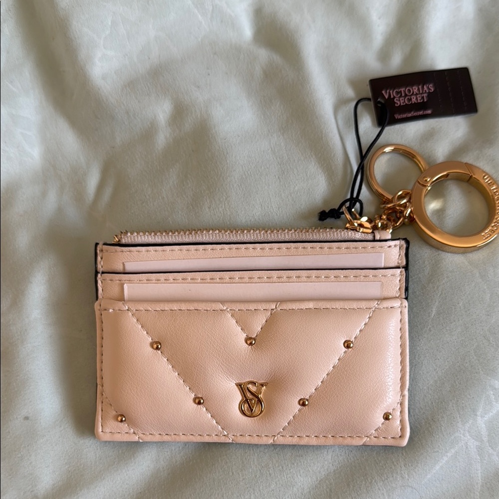 NWT Victoria's Secret Ivory V Quilted Key and Card Holder Wallet